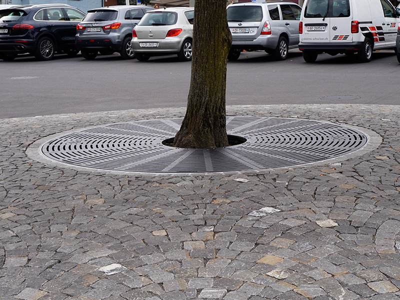 Grille de protection d'arbre